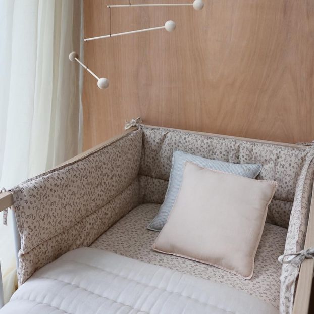 Couverture matelassé brodée main en coton-product