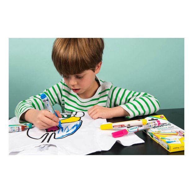 Camiseta, rotuladores, libreta Aprender los mecanismos del cuerpo-product