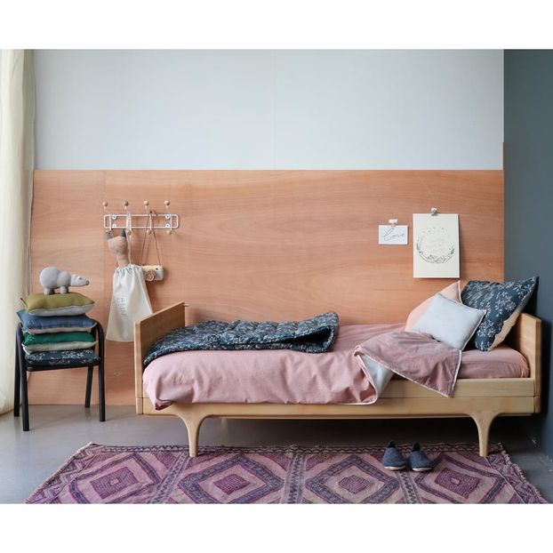 Couverture matelassée brodée main Hanako Floral en coton-product