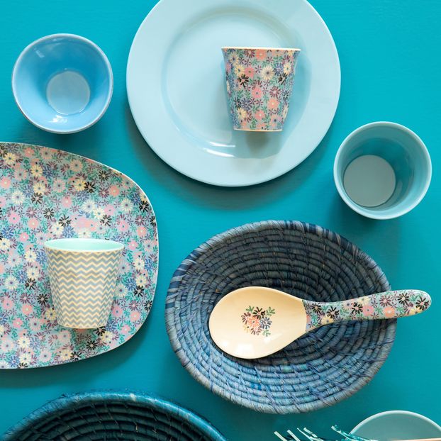 Rechteckiger Teller, mit kleinen Blumen bedruckt-product