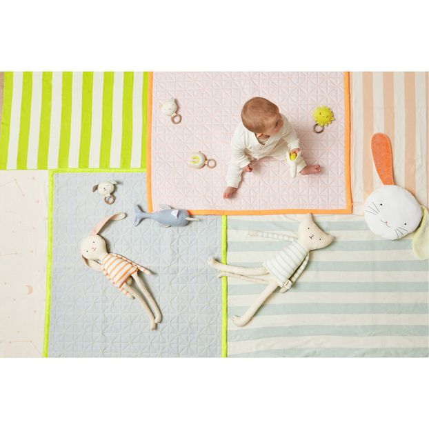 Doudou lapin rayé en tricot-product