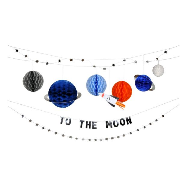 "To the moon" Paper Garland-product