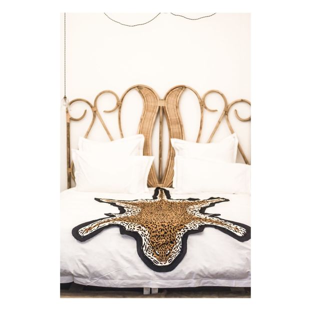 Plaid tigre brodé mains 145x230 cm-product