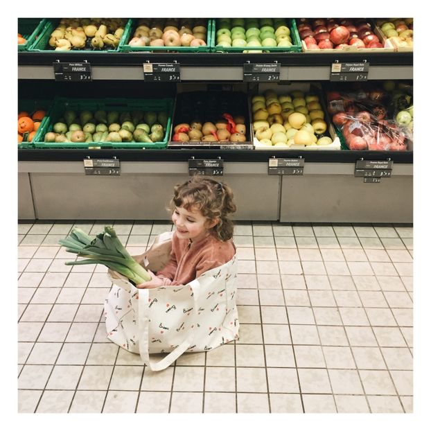 Giant Bisou Tote Bag -product