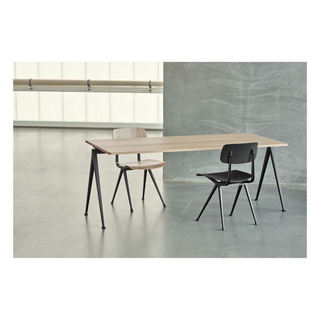 Chaise Result en chêne teinté - Réedition Friso Kramer & Wim Rietveld-product