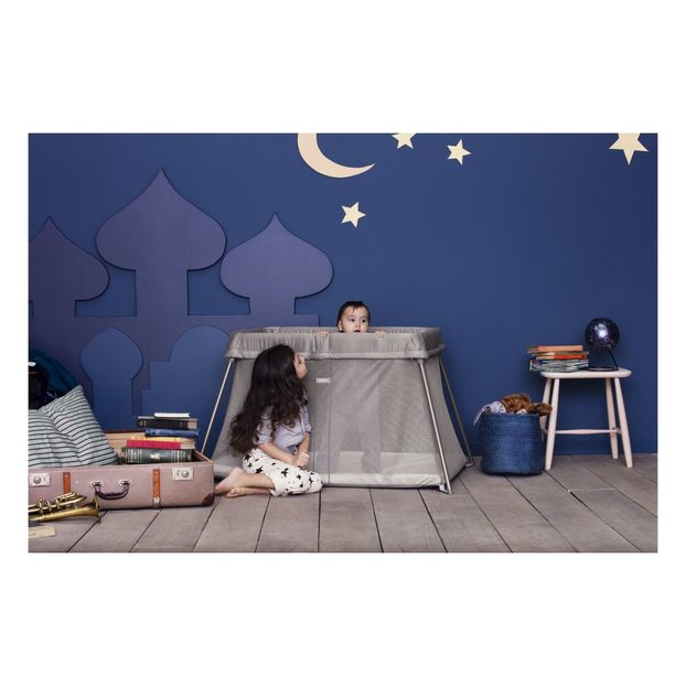 Easy Go Lightweight Travel Crib -product