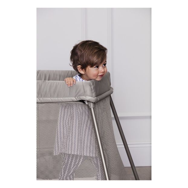 Easy Go Lightweight Travel Crib -product