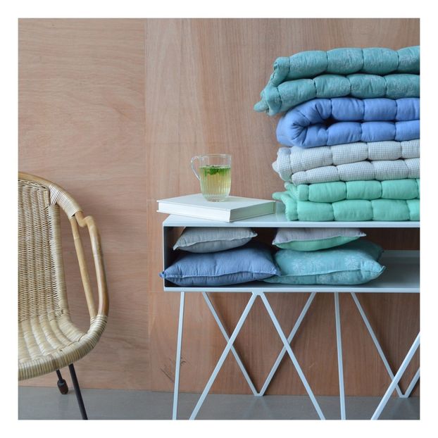 Checkered Cotton Cushion -product