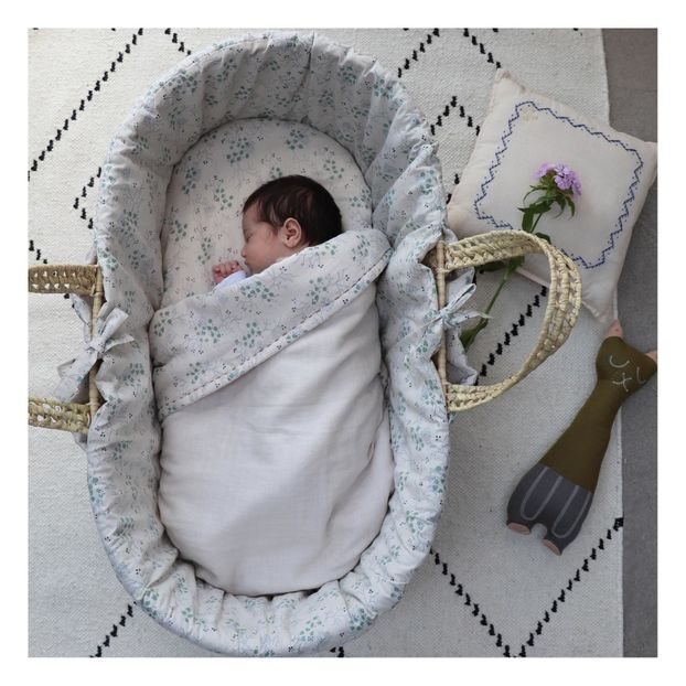 Minako Moses Basket - Set of Floral Coton Pieces -product