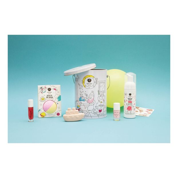 Coffret Magic Box, vernis, rolette et produits pour le bain-product