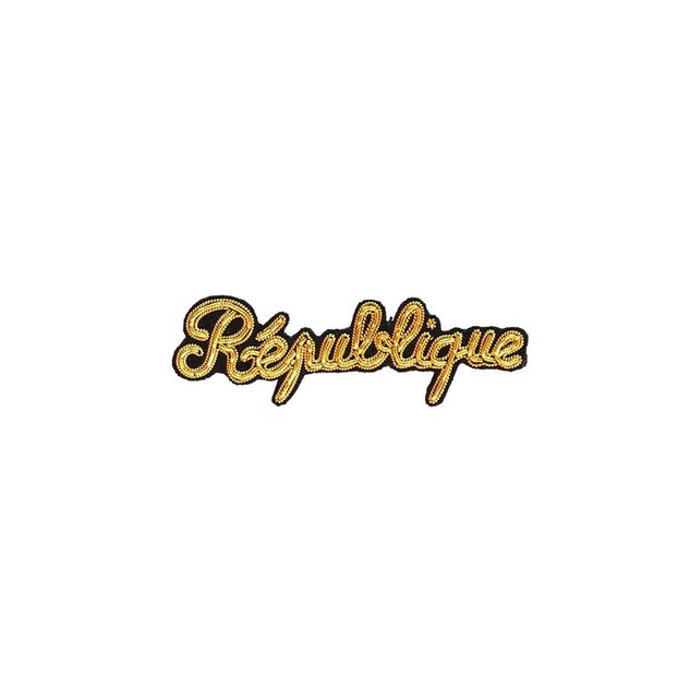 Broche Bordado a mano República-product