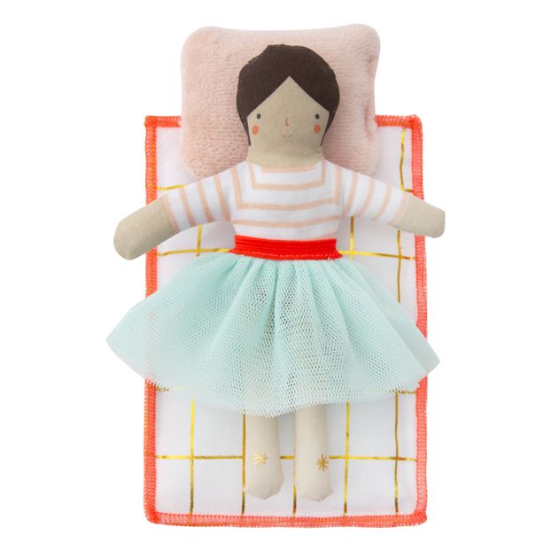 Trunk with Lila doll-product