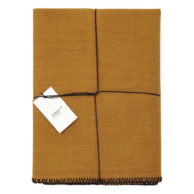 Oversewn washed linen tablecloth-product