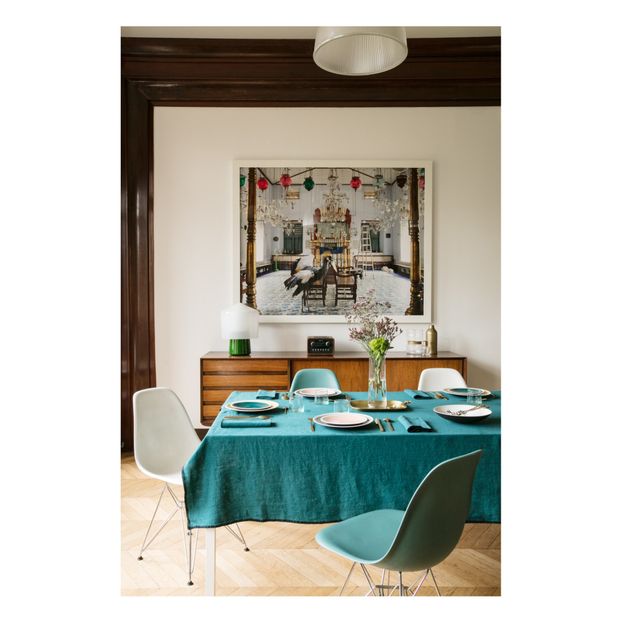Oversewn washed linen tablecloth-product