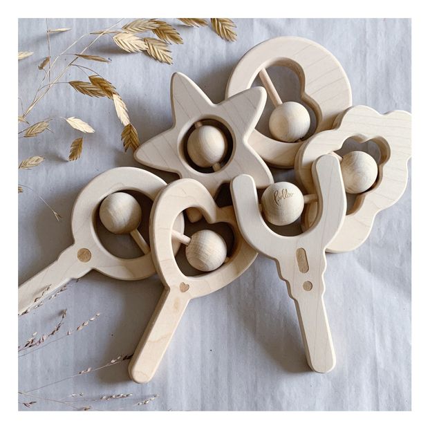 Hochet en bois étoile-product