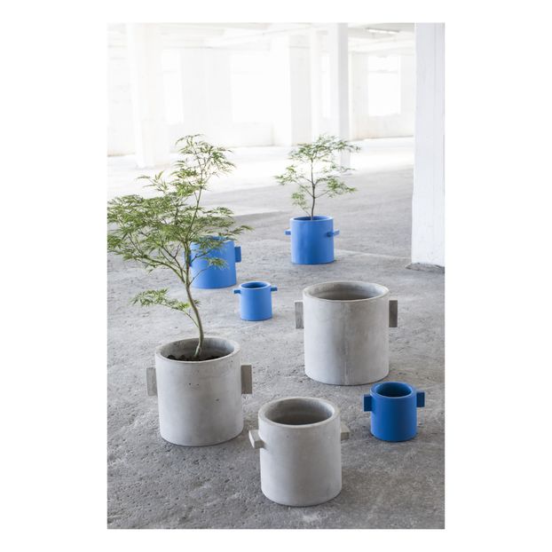 Concrete plant pot-product