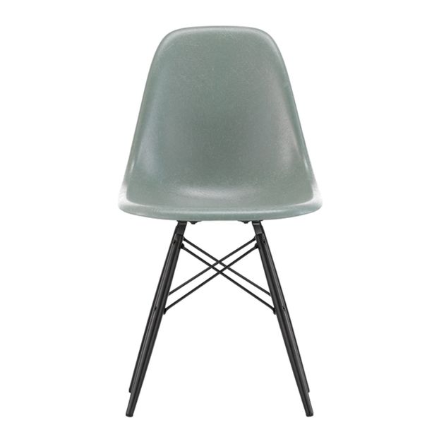 Chaise DSW Fiberglass - piètement en érable - Charles & Ray Eames-product
