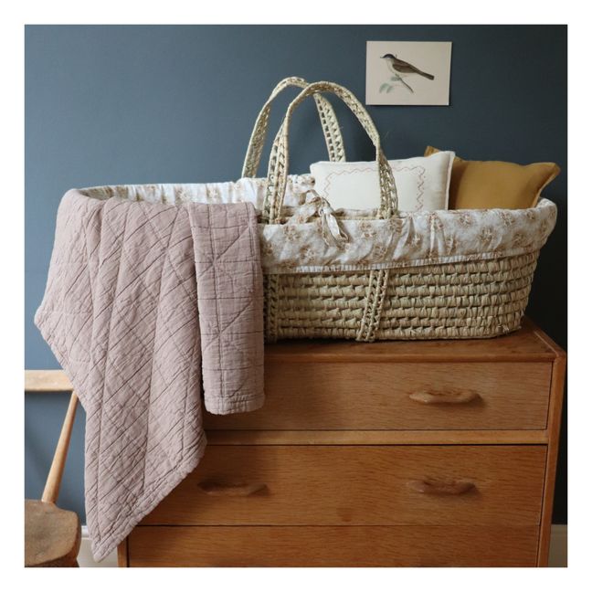 Diamond quilted blanket