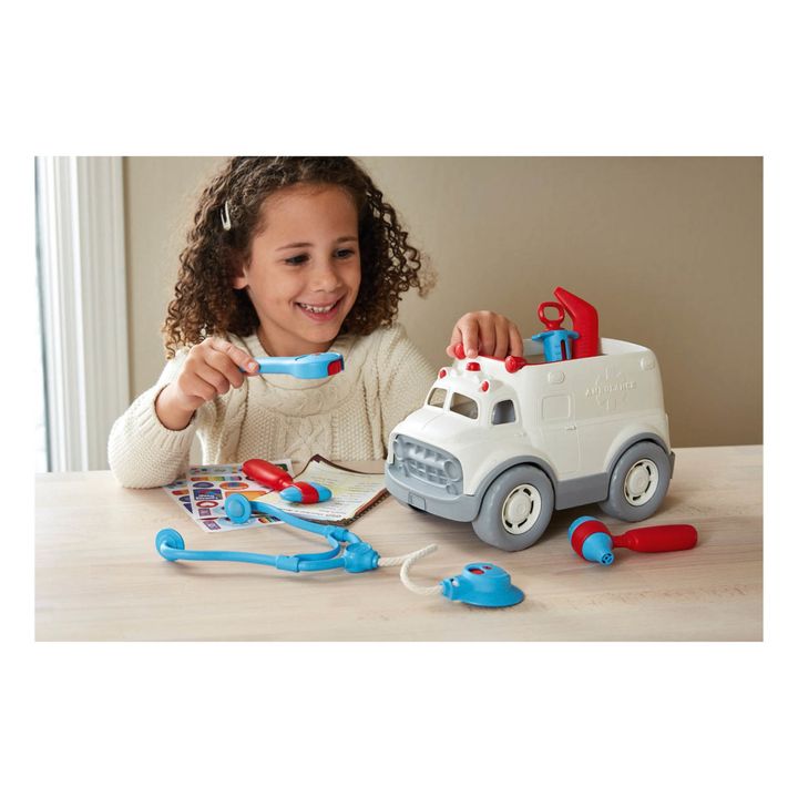 Spielzeug-Krankenwagen mit Zubehör- Produktbild Nr. 1