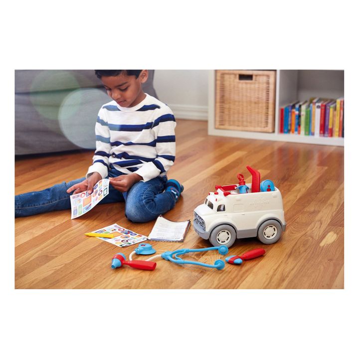 Spielzeug-Krankenwagen mit Zubehör- Produktbild Nr. 5