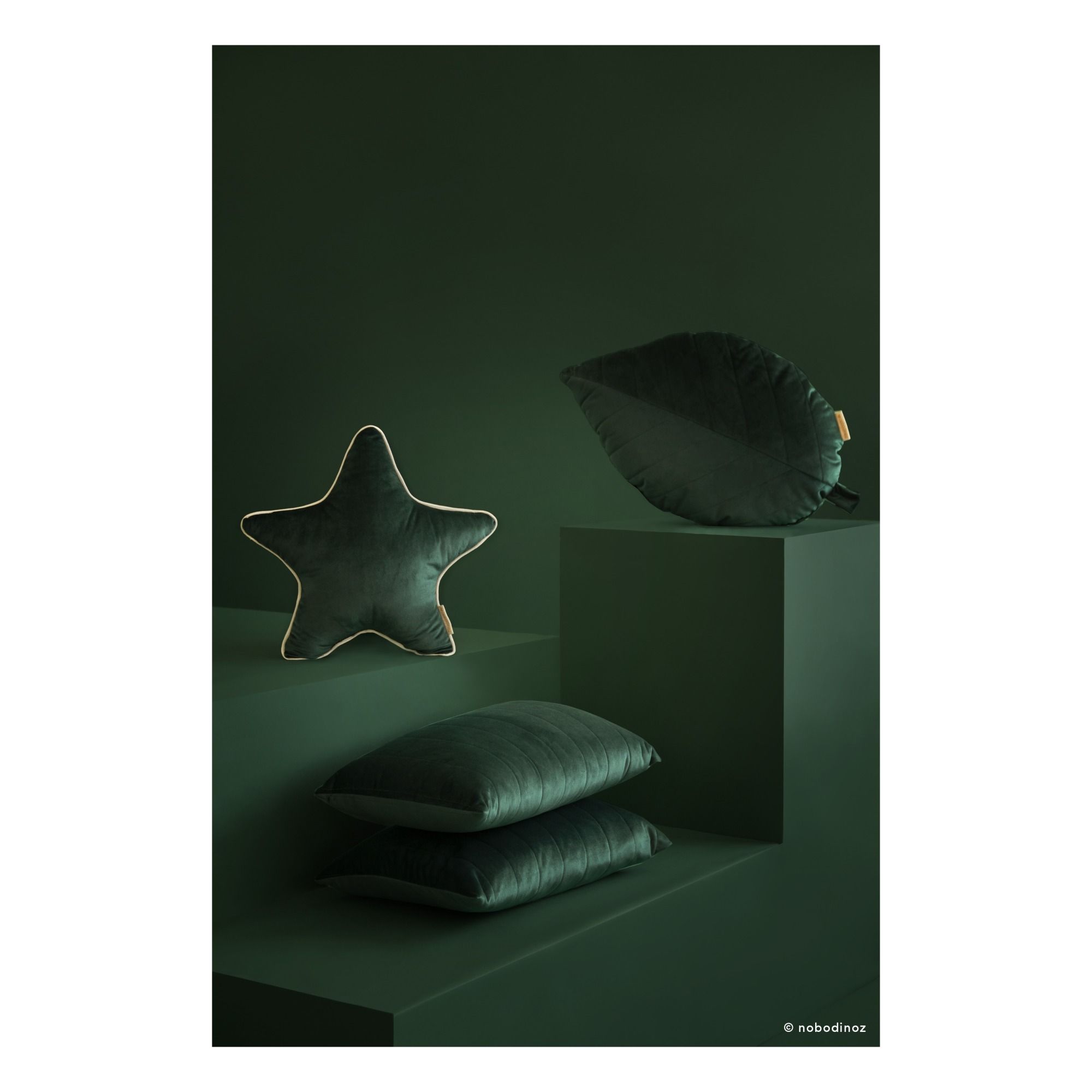 Cojín grande Akamba de terciopelo Verde Oscuro- Imagen del producto n°2