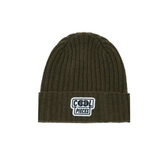 Hundred Pieces Gorro Badge-listing