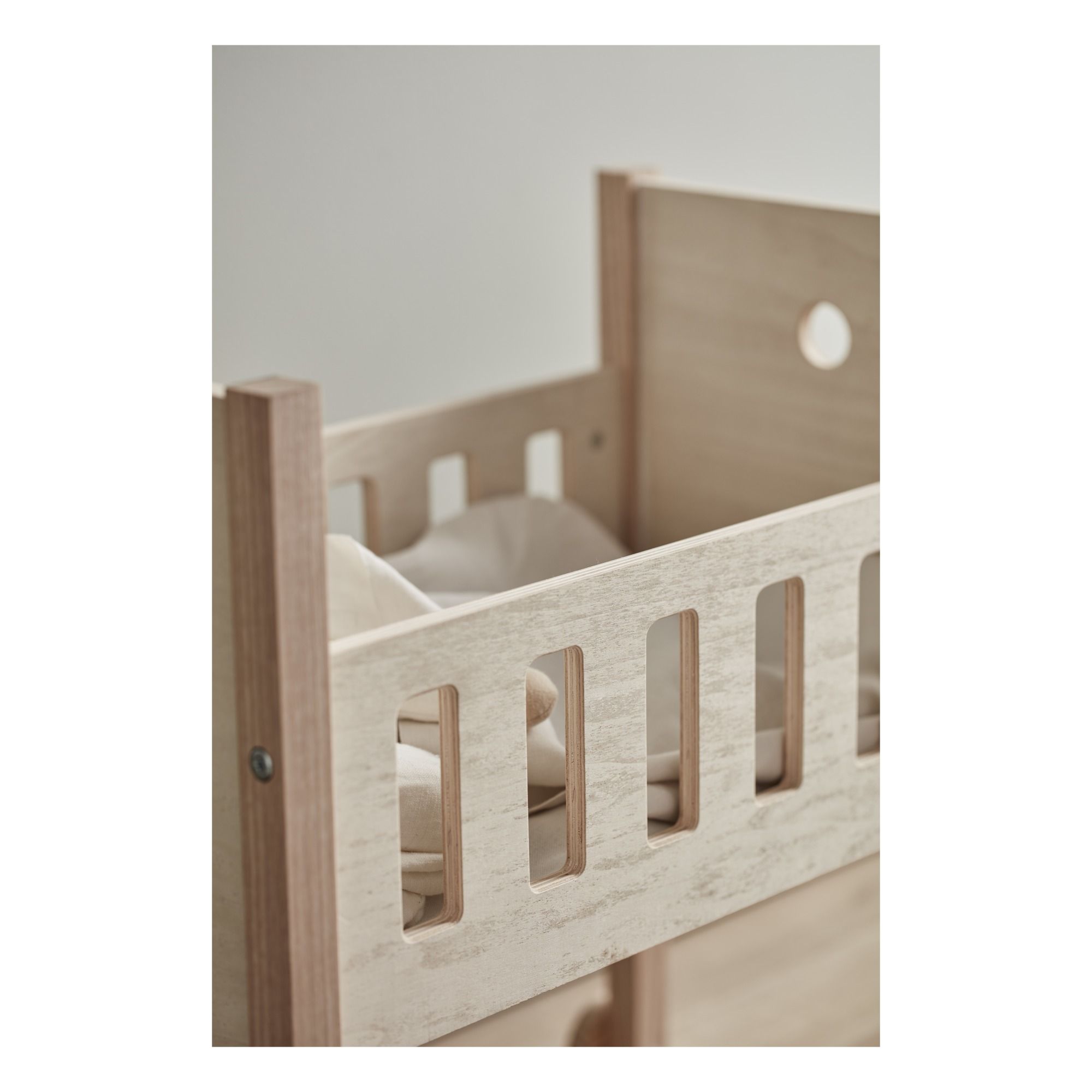 Lit Pour Poupee En Bois Kid S Concept Jouet Et Loisir Enfant Smallable