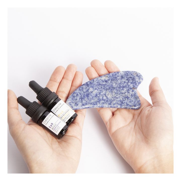 Gua Sha de Sodalite azul- Imagen del producto n°1