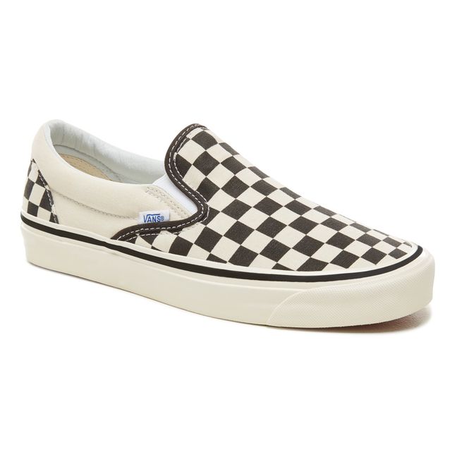 Checkerboard Classic Slip-Ons 98 DX Sneakers | Black