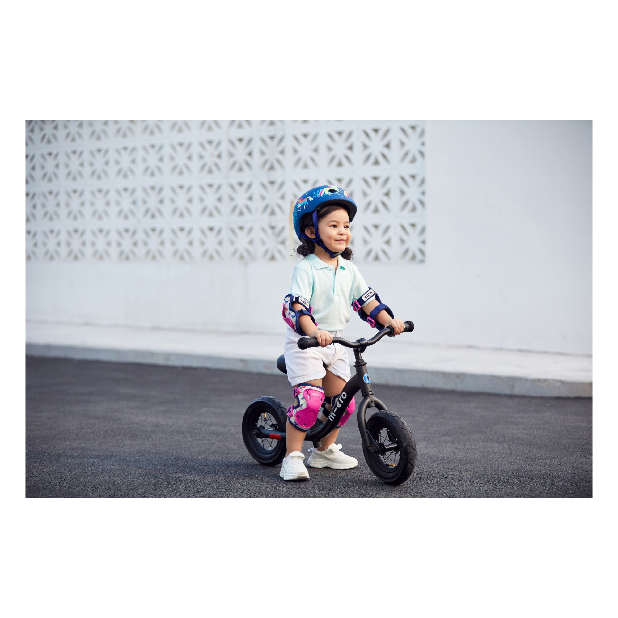 Bici senza pedali Micro Balance Bike Nero Micro Giocattoli e Hobby Bambino