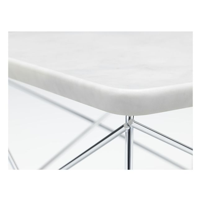 Mesa auxiliar Eames Ocassional LTR base cromada | Mármol blanco
