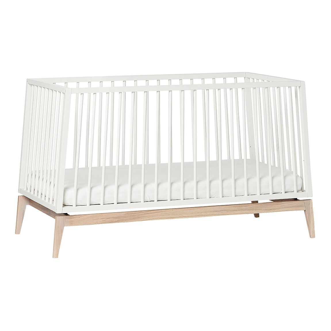 luna oval crib