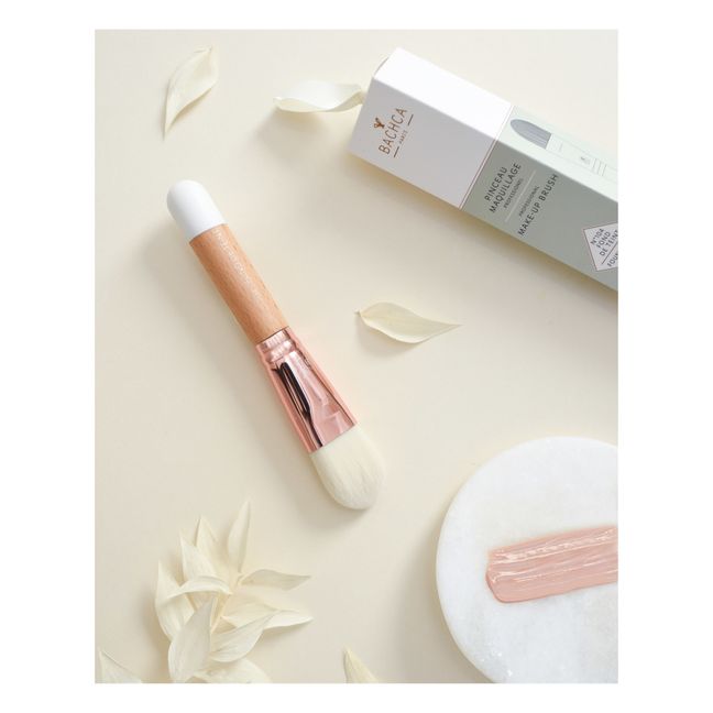 Pincel base de maquillaje