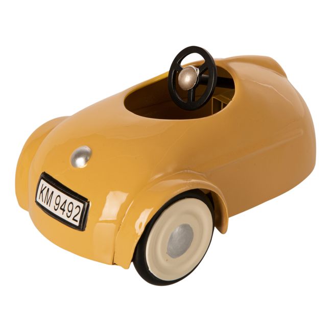 Souris dans sa voiture | Jaune