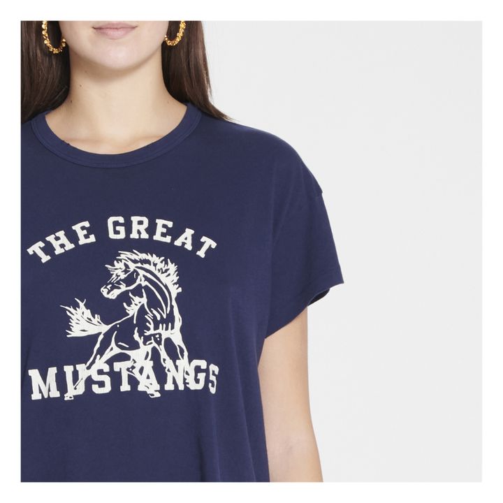 The Great blue The Boxy Navy T-shirt - | - Crew Smallable Mustang-motif