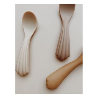 https://static.smallable.com/1179211-330x330q80/silicone-spoons-set-of-3.jpg