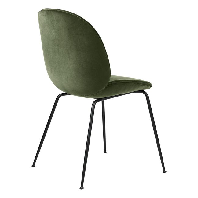 Chaise Beetle rembourrée en velours Dandy, piètement noir - GamFratesi | Vert olive