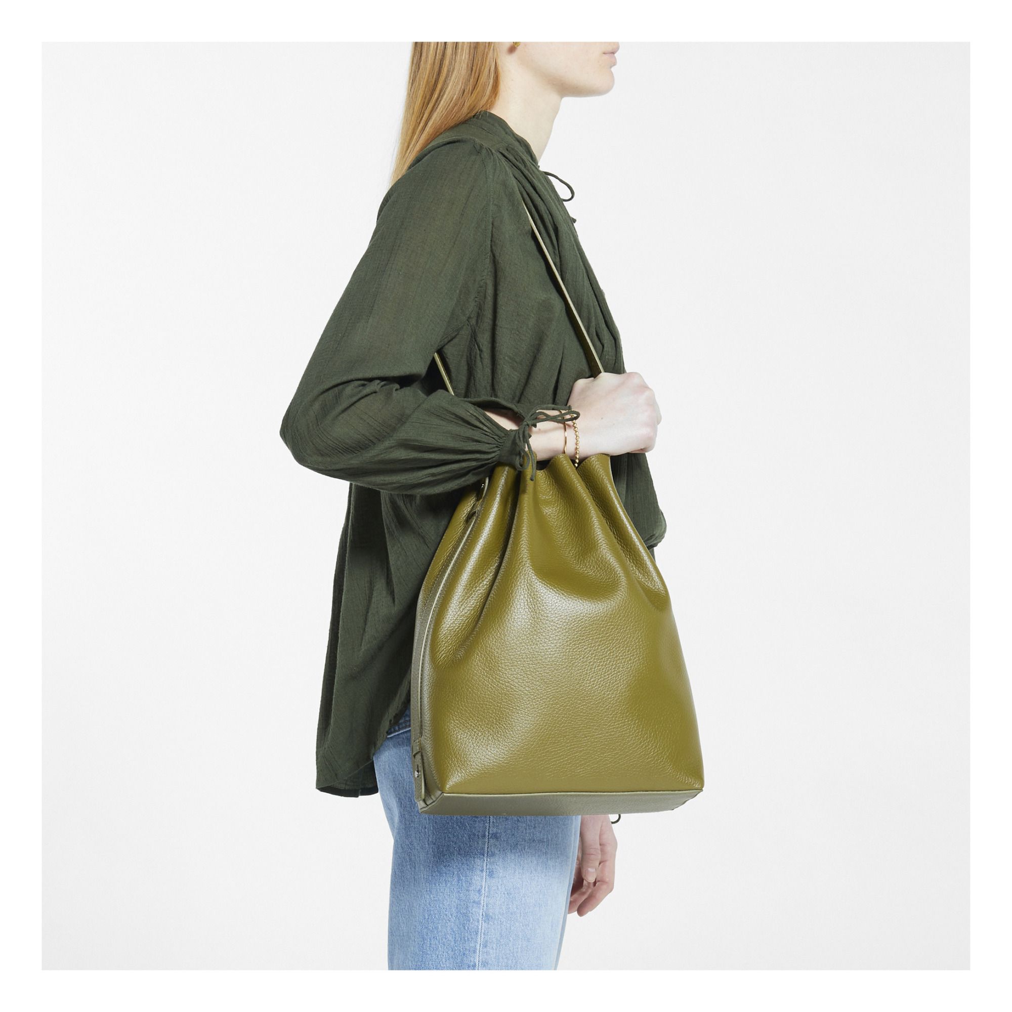 Aesther Ekme Smooth Leather Flat Hobo Bag In Kelp
