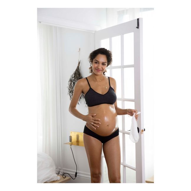 Feuchtigkeitsspendende Körpermaske für schwangere Frauen
