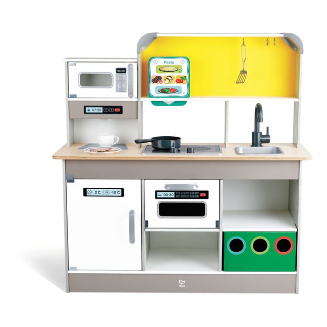 Deluxe-Küche mit elektronischen Kochplatten und Recyclingbehälter