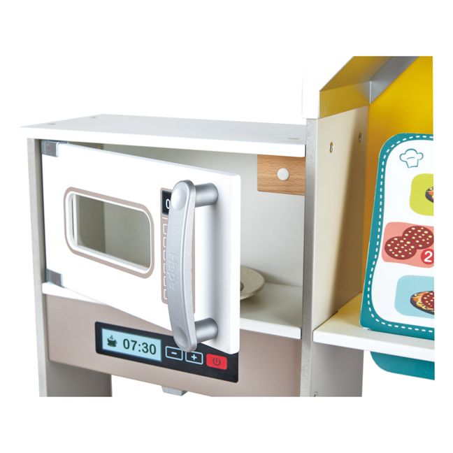 Deluxe-Küche mit elektronischen Kochplatten und Recyclingbehälter