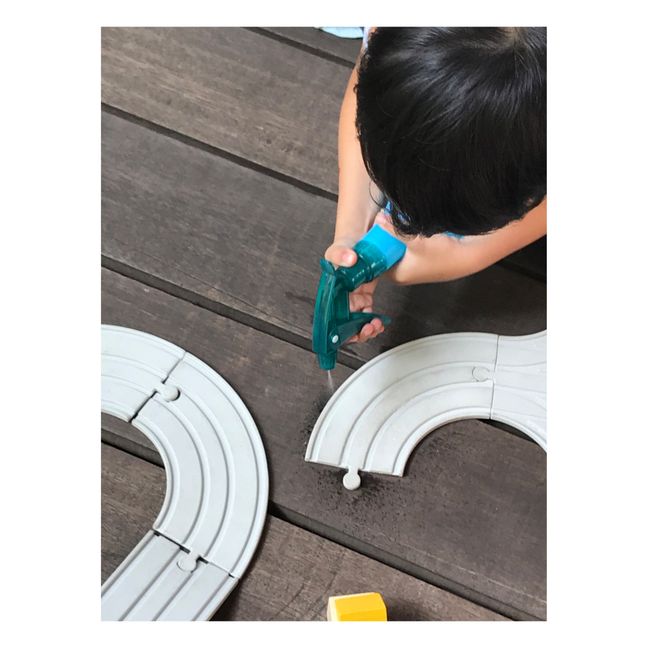Circuit en caoutchouc naturel et ses accessoires