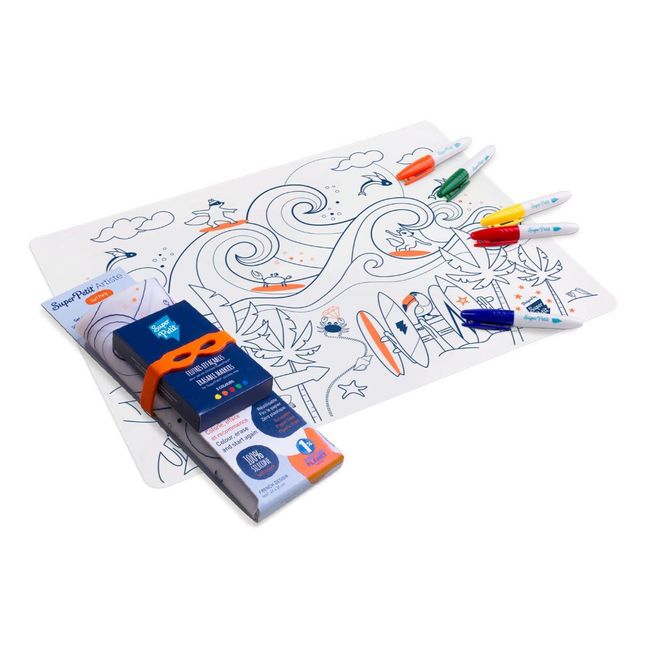 Coloring placemats with 5 felt pens and an "Orange Surf Party" bracelet