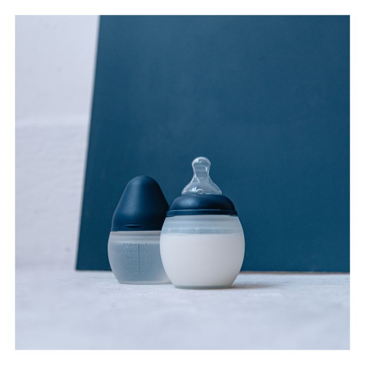 Biberón de silicona médica y tetina fisiológica | Azul Marino- Imagen del producto n°5