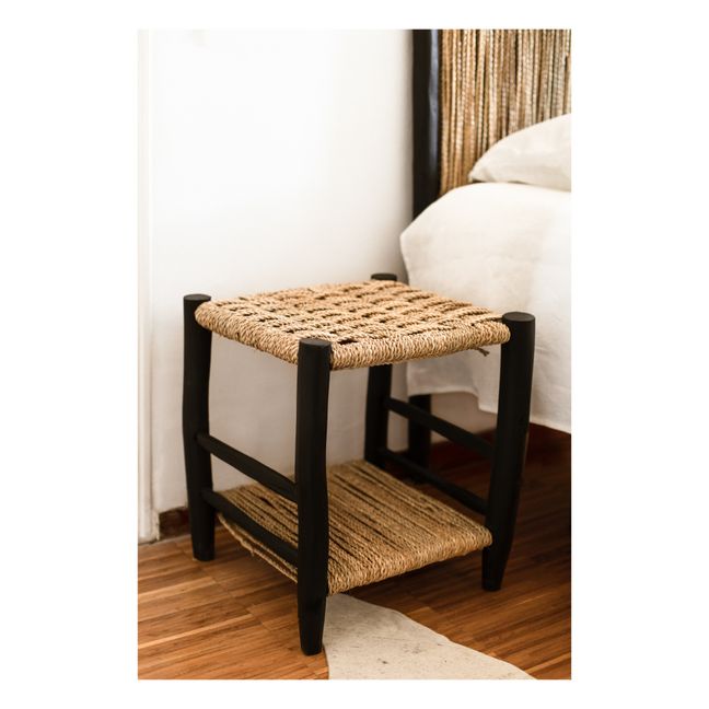 Mesita de noche de madera pintada y palma | Negro