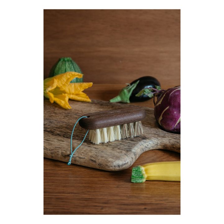 Ash Wood Vegetable Brush- Product image n°1