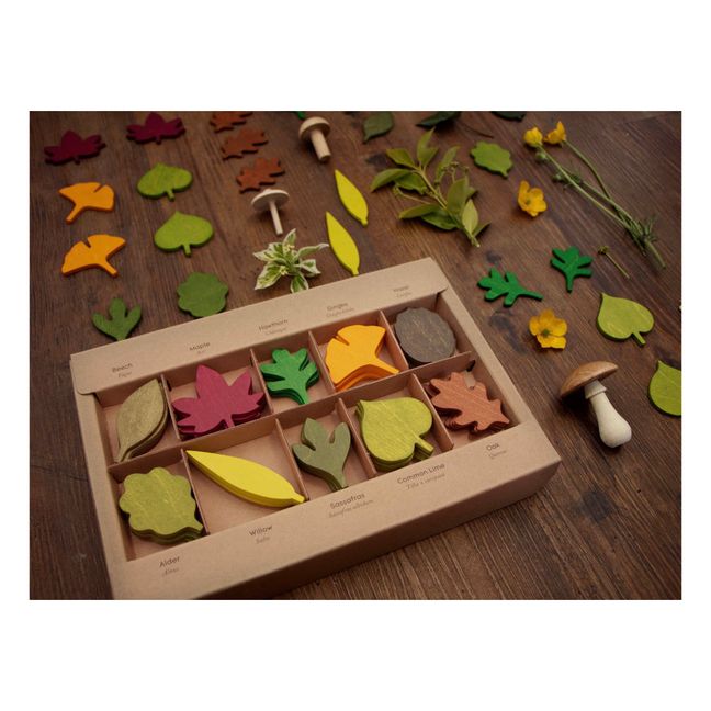 Wooden Forest Leaves