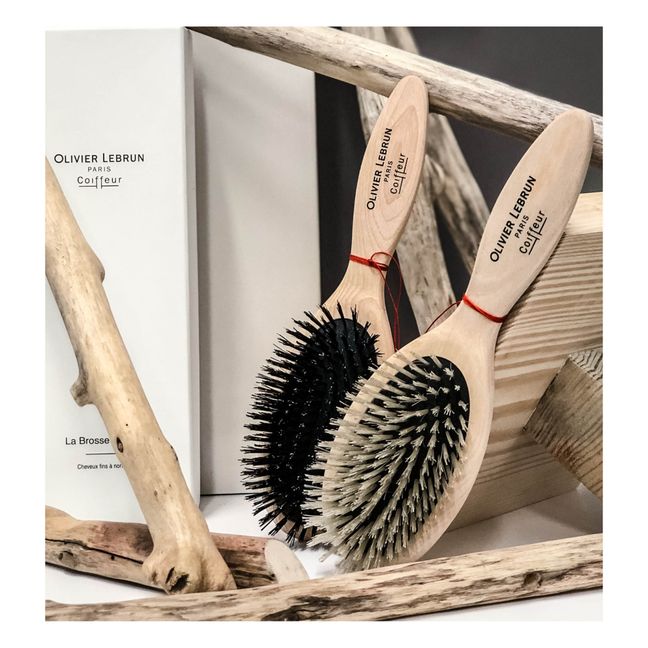 Cepillo de madera de fresno para cabello fino