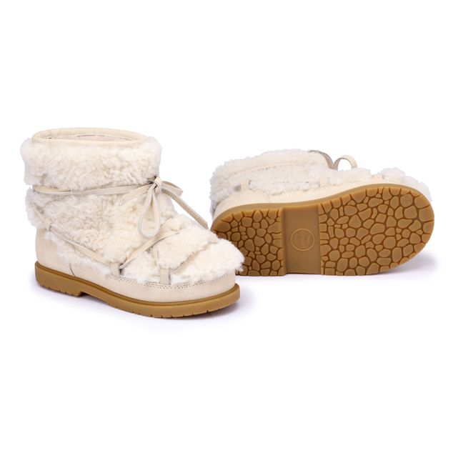 Inuka Fur-Lined Boots Off white