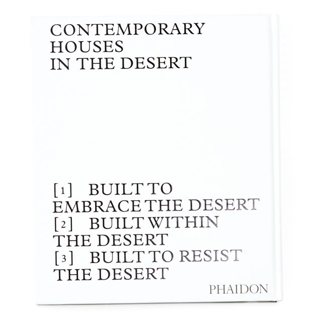 Buch Living in the desert - EN